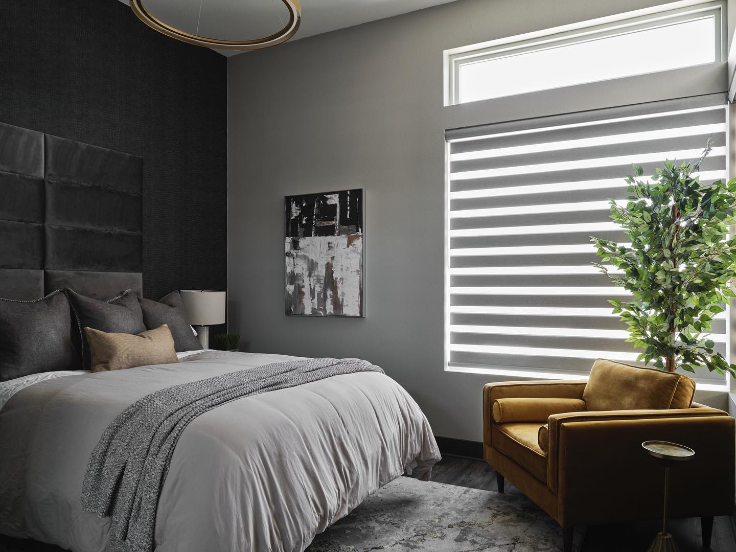 What a guest oasis consists of…

Unwinding in plush bedding, basking in natural light, and recharging amidst the soothing colors and textures of a private retreat 🔑

Let twenty-eighth create your dream home. Message for interest 🤍