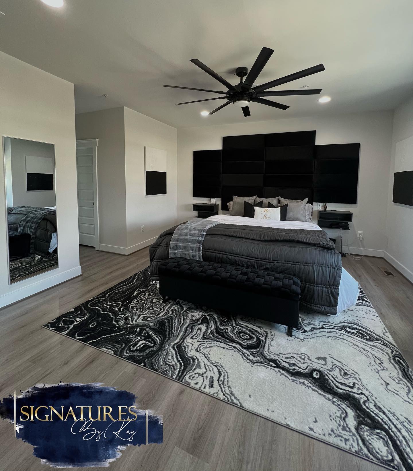 Such a beautiful transformation 🥰😍🖤. (VIDEO TRANSFORMATION POSTED) 

My clients wanted their room to feel like walking into a hotel room BUT AT HOME 😊. 

They wanted simple, clean, but eye-catching 😳‼️ it turned out absolutely gorgeous. 

Don’t worry their Mini Fridge is definitely PENDING 😂😂😂🖤

Designed by signaturesbykay 

#DIY #interiordecor #design #blackwhite #fyp #realtor #DMV #atl #love #business #blackownedbusiness