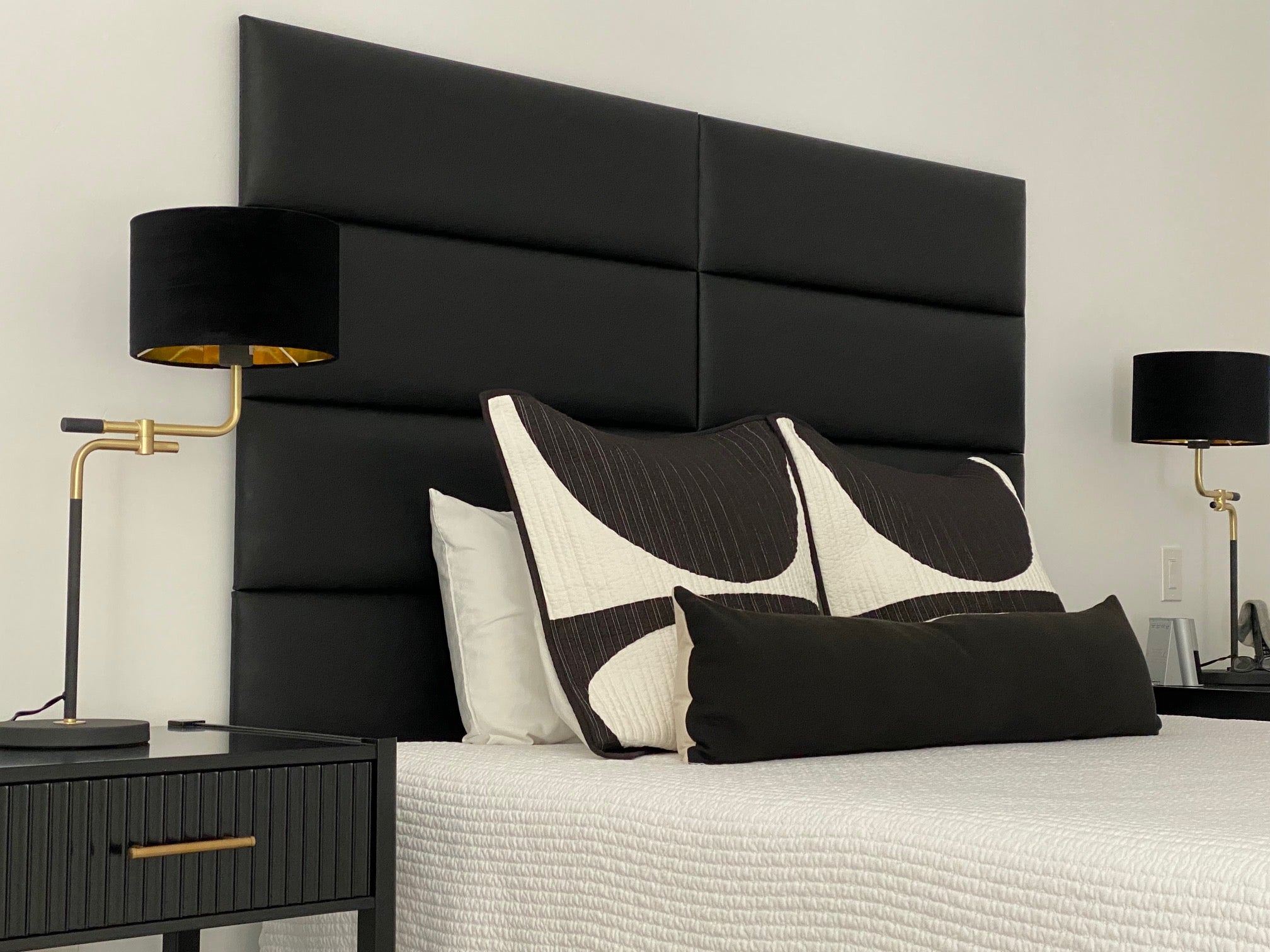 Midas Layout in Black Leather.  Really completes the bedroom.